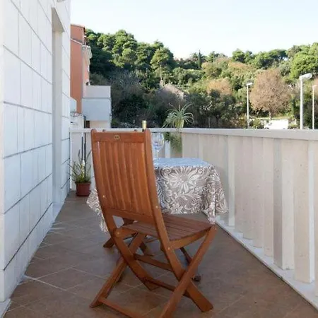 Briest - Two Bedroom With Balcony And City View A4 *